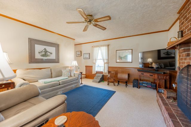 4106 Falling Creek DR, Vinton, VA 24179