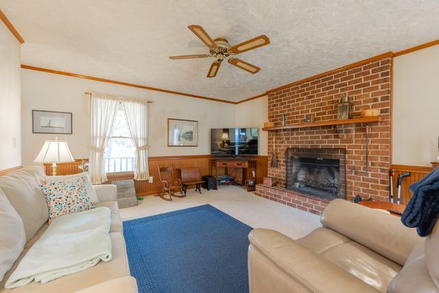 4106 Falling Creek DR, Vinton, VA 24179