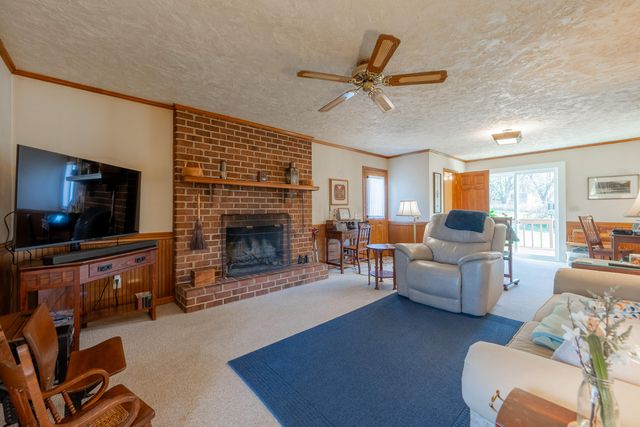 4106 Falling Creek DR, Vinton, VA 24179