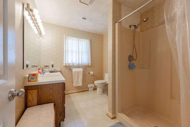 4106 Falling Creek DR, Vinton, VA 24179