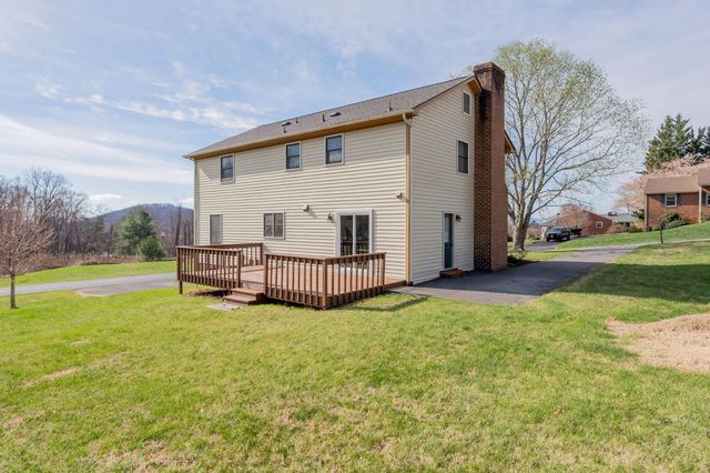 4106 Falling Creek DR, Vinton, VA 24179