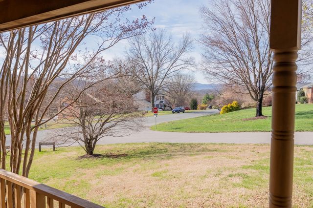4106 Falling Creek DR, Vinton, VA 24179