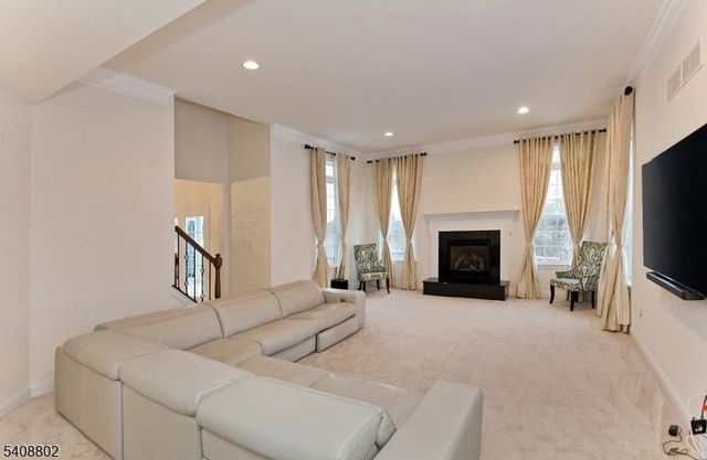 10 Raker Ct, Hillsborough Twp., NJ 08844