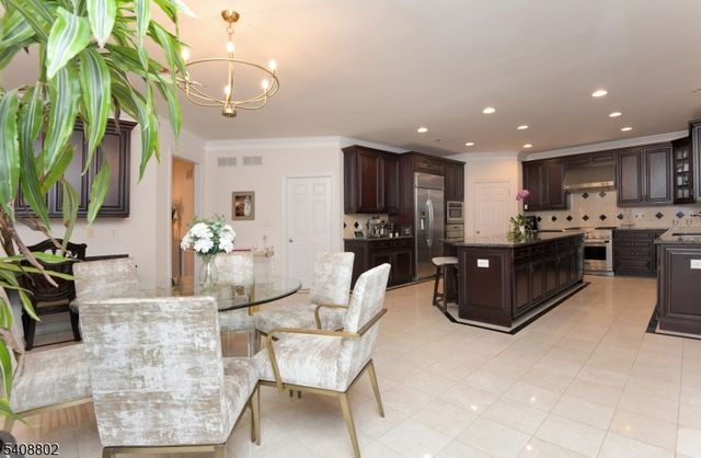 10 Raker Ct, Hillsborough Twp., NJ 08844