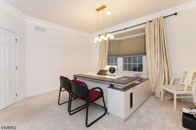 10 Raker Ct, Hillsborough Twp., NJ 08844