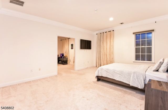 10 Raker Ct, Hillsborough Twp., NJ 08844