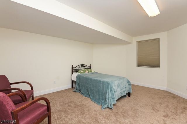 10 Raker Ct, Hillsborough Twp., NJ 08844