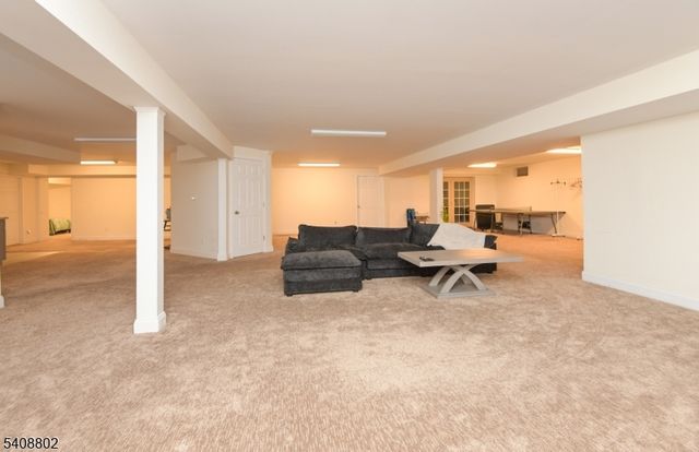 10 Raker Ct, Hillsborough Twp., NJ 08844