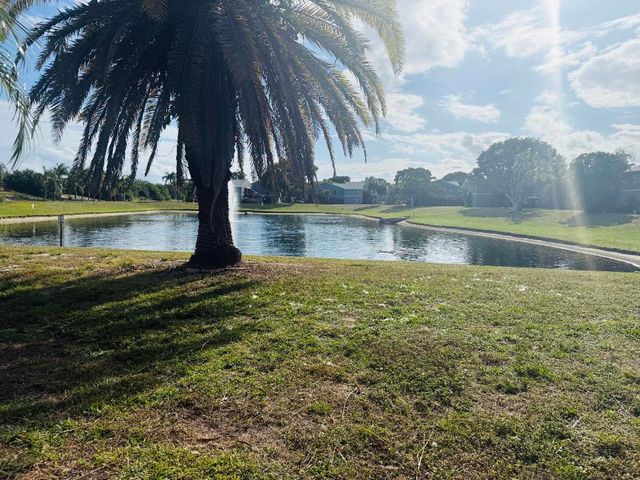 13 Crossings Circle C, Boynton Beach, FL 33435