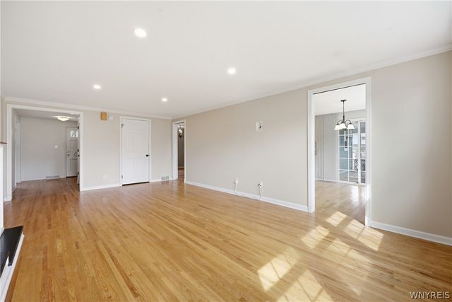 95 Autumnview Road, Amherst, NY 14221