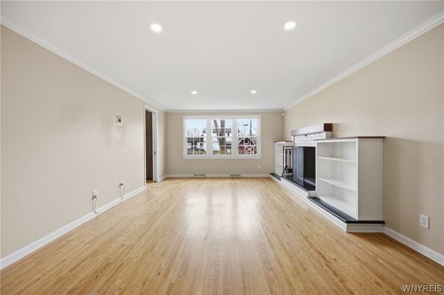 95 Autumnview Road, Amherst, NY 14221