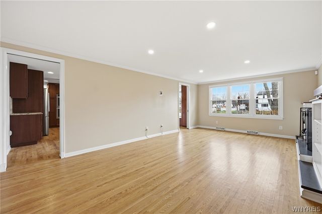 95 Autumnview Road, Amherst, NY 14221