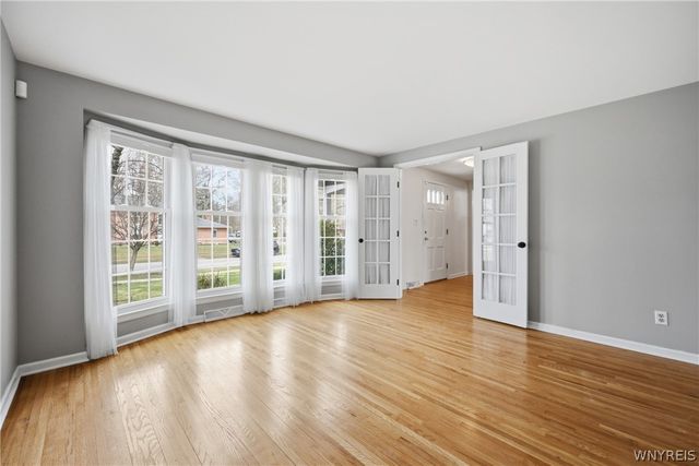 95 Autumnview Road, Amherst, NY 14221