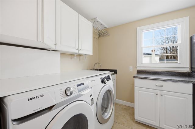 95 Autumnview Road, Amherst, NY 14221