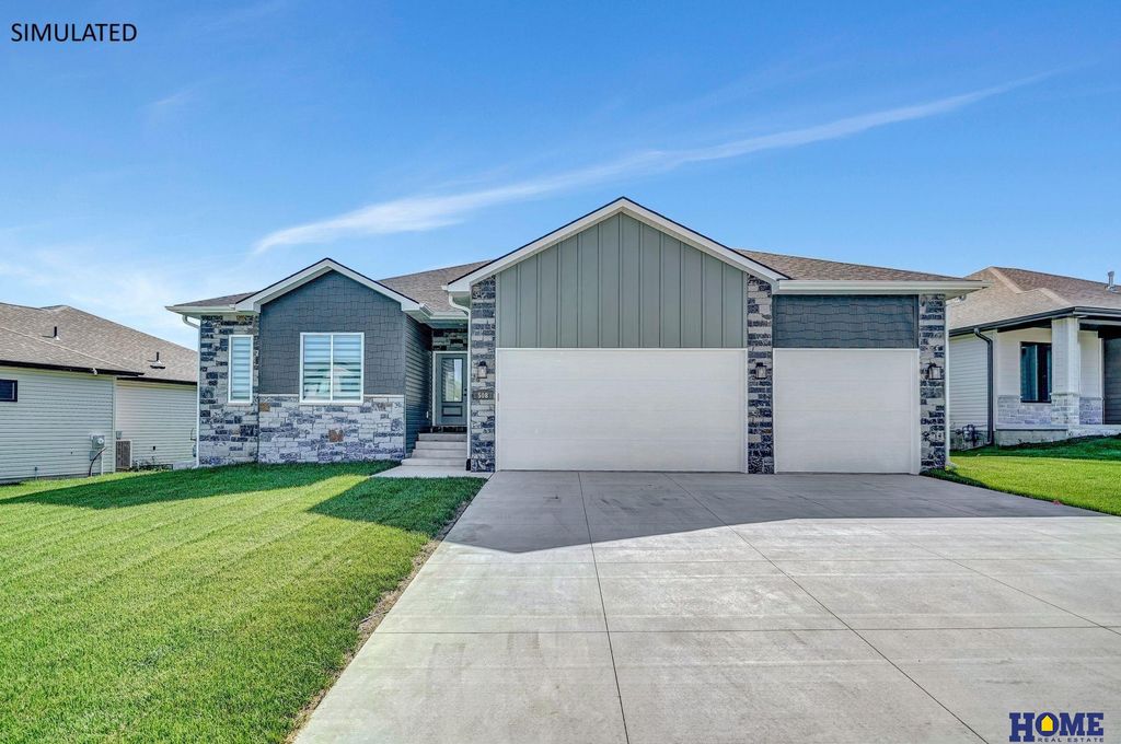 7920 Ephraem Lane, Lincoln, NE 68516