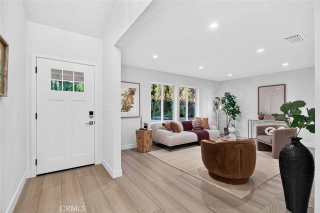 6432 Creemore Lane, Tujunga, CA 91042