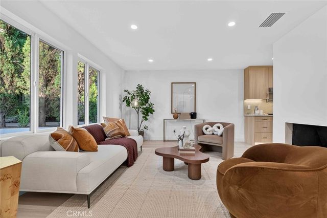6432 Creemore Lane, Tujunga, CA 91042