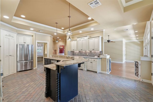 11905 S 4th Street, Jenks, OK 74037