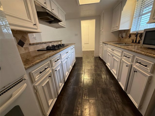 2075 Little Cedar Drive, Houston, TX 77339