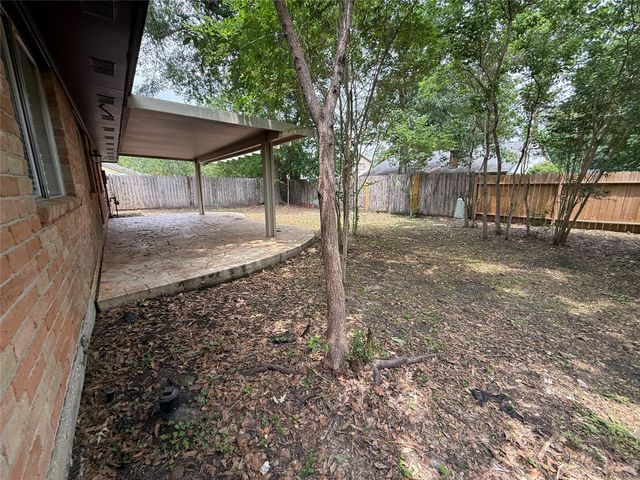 2075 Little Cedar Drive, Houston, TX 77339