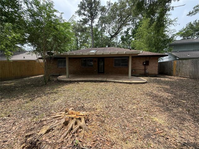 2075 Little Cedar Drive, Houston, TX 77339