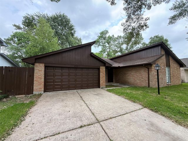 2075 Little Cedar Drive, Houston, TX 77339