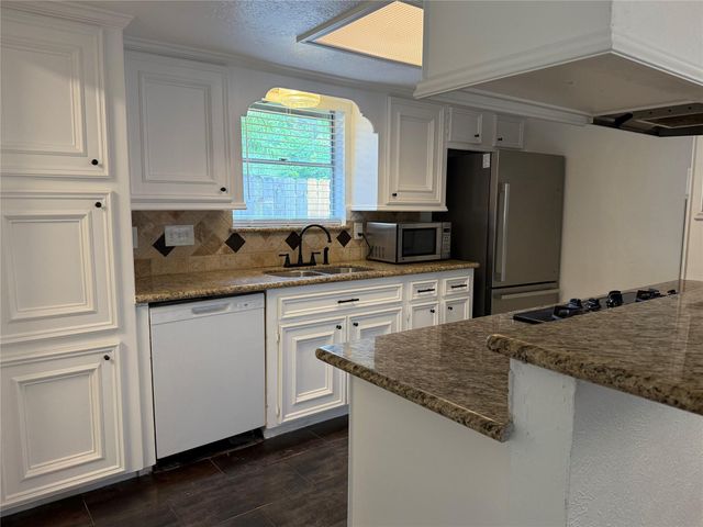 2075 Little Cedar Drive, Houston, TX 77339