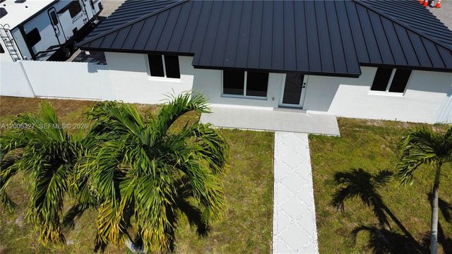 3001 SW 35th Ave front, West Park, FL 33023
