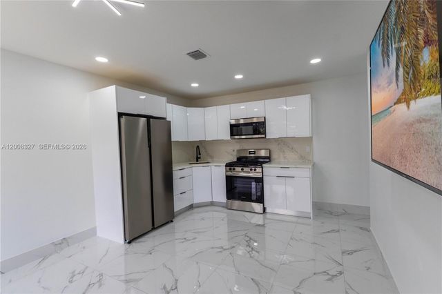 3001 SW 35th Ave front, West Park, FL 33023