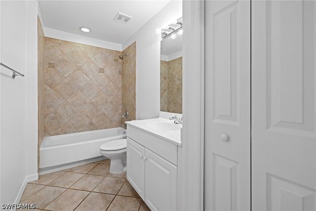 3157 Carriage CIR, Naples, FL 34105