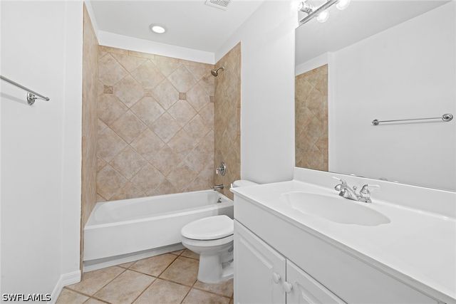 3157 Carriage CIR, Naples, FL 34105