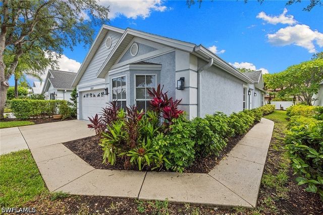 3157 Carriage CIR, Naples, FL 34105