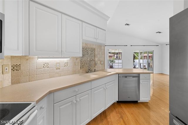 3157 Carriage CIR, Naples, FL 34105