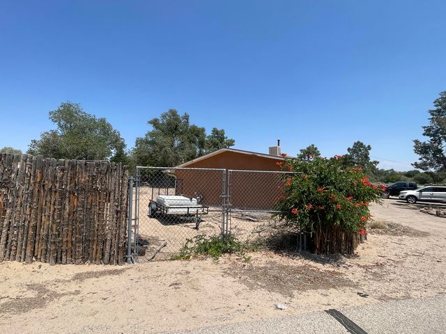 10719 Calle De Celina NW, Corrales, NM 87048