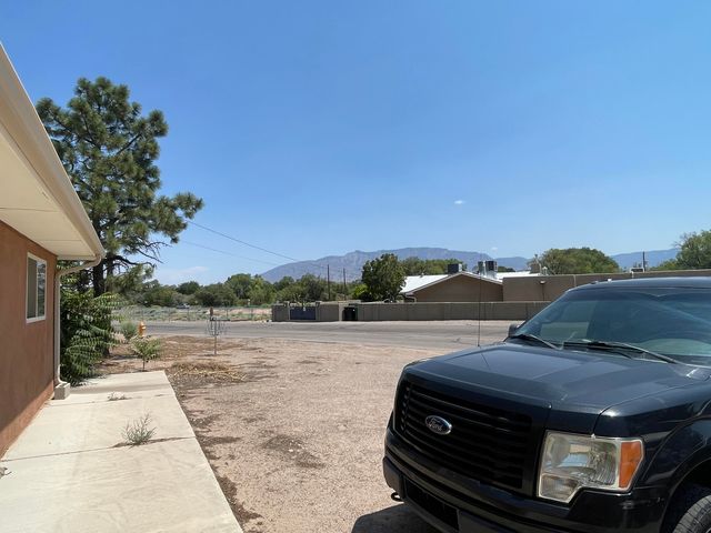 10719 Calle De Celina NW, Corrales, NM 87048