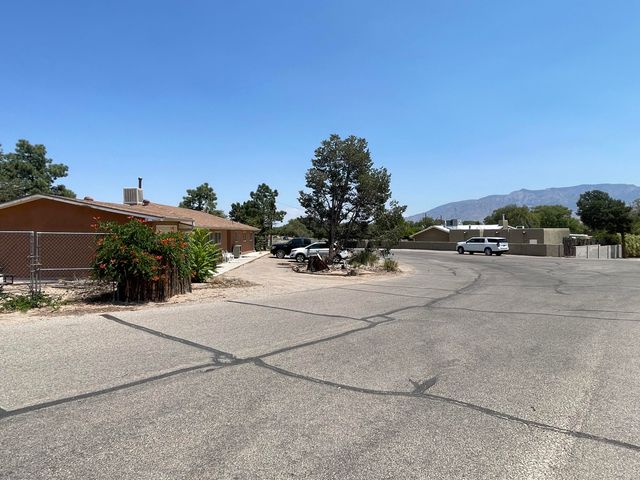 10719 Calle De Celina NW, Corrales, NM 87048
