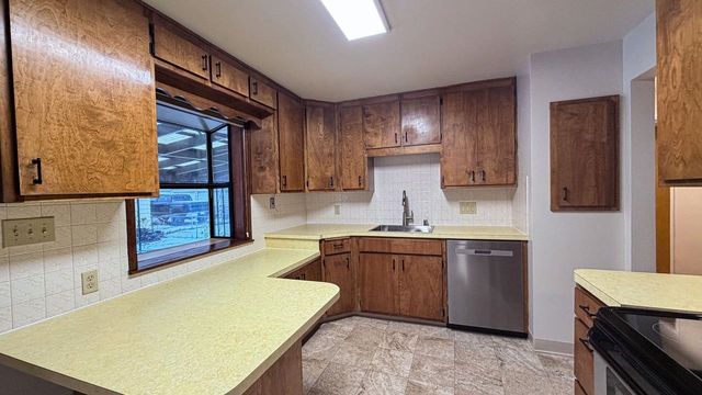 2211 W Wabash Ave, Spokane, WA 99205