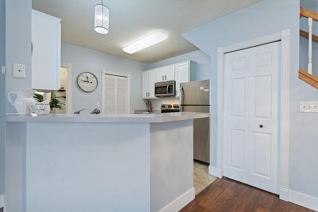 1923 Bluestem Lane 22, Shoreview, MN 55126