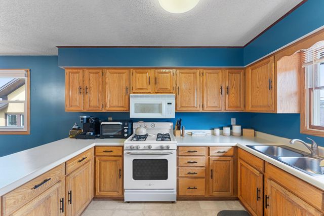 3930 Vera Cruz Avenue N, Robbinsdale, MN 55422