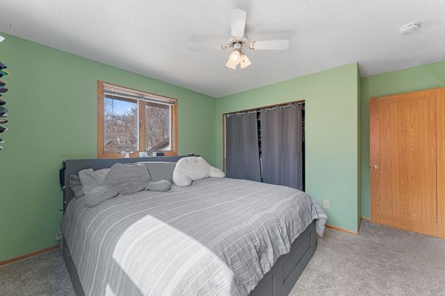 3930 Vera Cruz Avenue N, Robbinsdale, MN 55422