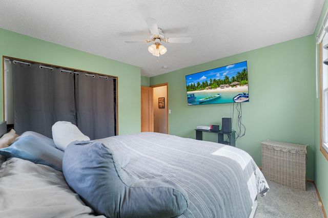 3930 Vera Cruz Avenue N, Robbinsdale, MN 55422