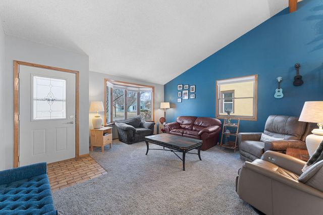 3930 Vera Cruz Avenue N, Robbinsdale, MN 55422