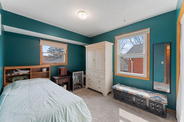 3930 Vera Cruz Avenue N, Robbinsdale, MN 55422