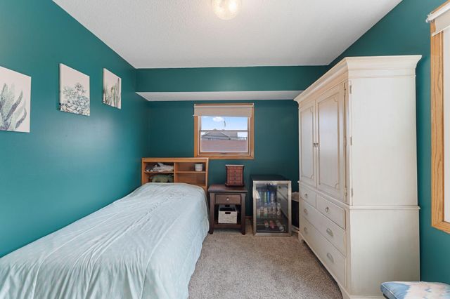 3930 Vera Cruz Avenue N, Robbinsdale, MN 55422