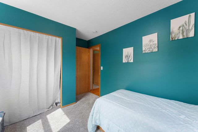 3930 Vera Cruz Avenue N, Robbinsdale, MN 55422