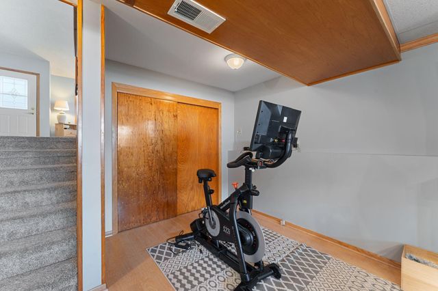 3930 Vera Cruz Avenue N, Robbinsdale, MN 55422