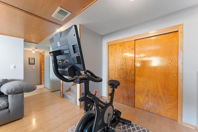 3930 Vera Cruz Avenue N, Robbinsdale, MN 55422