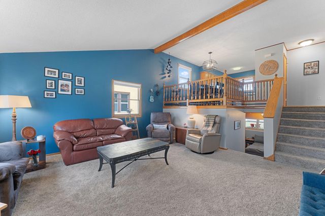 3930 Vera Cruz Avenue N, Robbinsdale, MN 55422