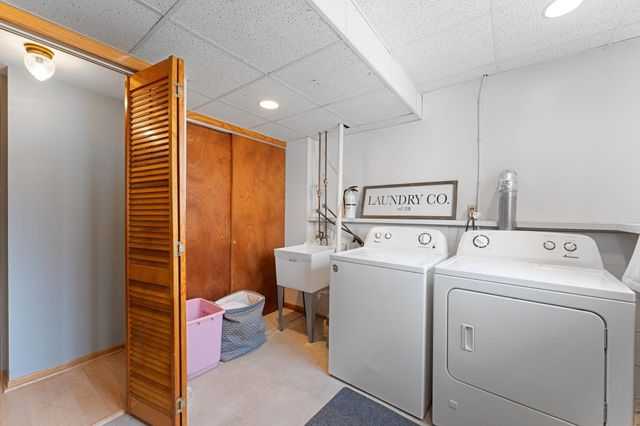 3930 Vera Cruz Avenue N, Robbinsdale, MN 55422