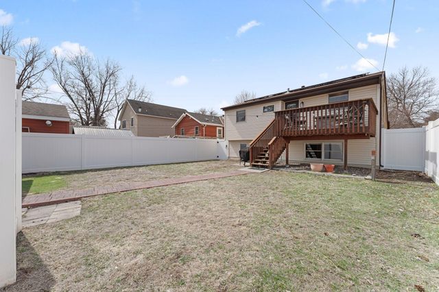 3930 Vera Cruz Avenue N, Robbinsdale, MN 55422